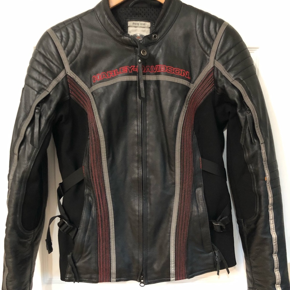 Genuine Harley Davidson leather jacket - women's